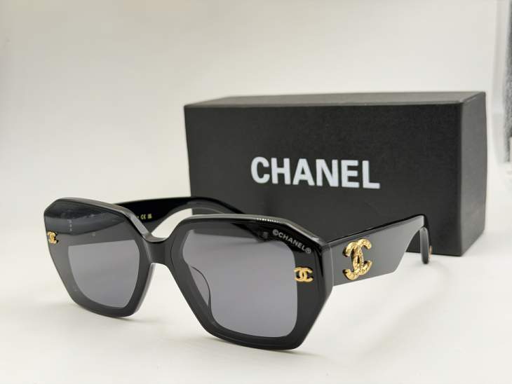 Picture of Chanel Sunglasses _SKUfw80879661fw